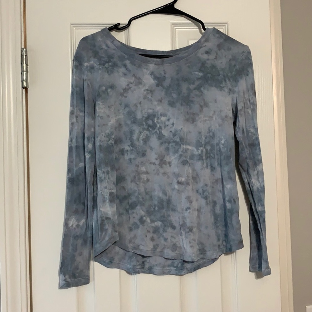American Eagle long sleeve blue Tie-dye shirt